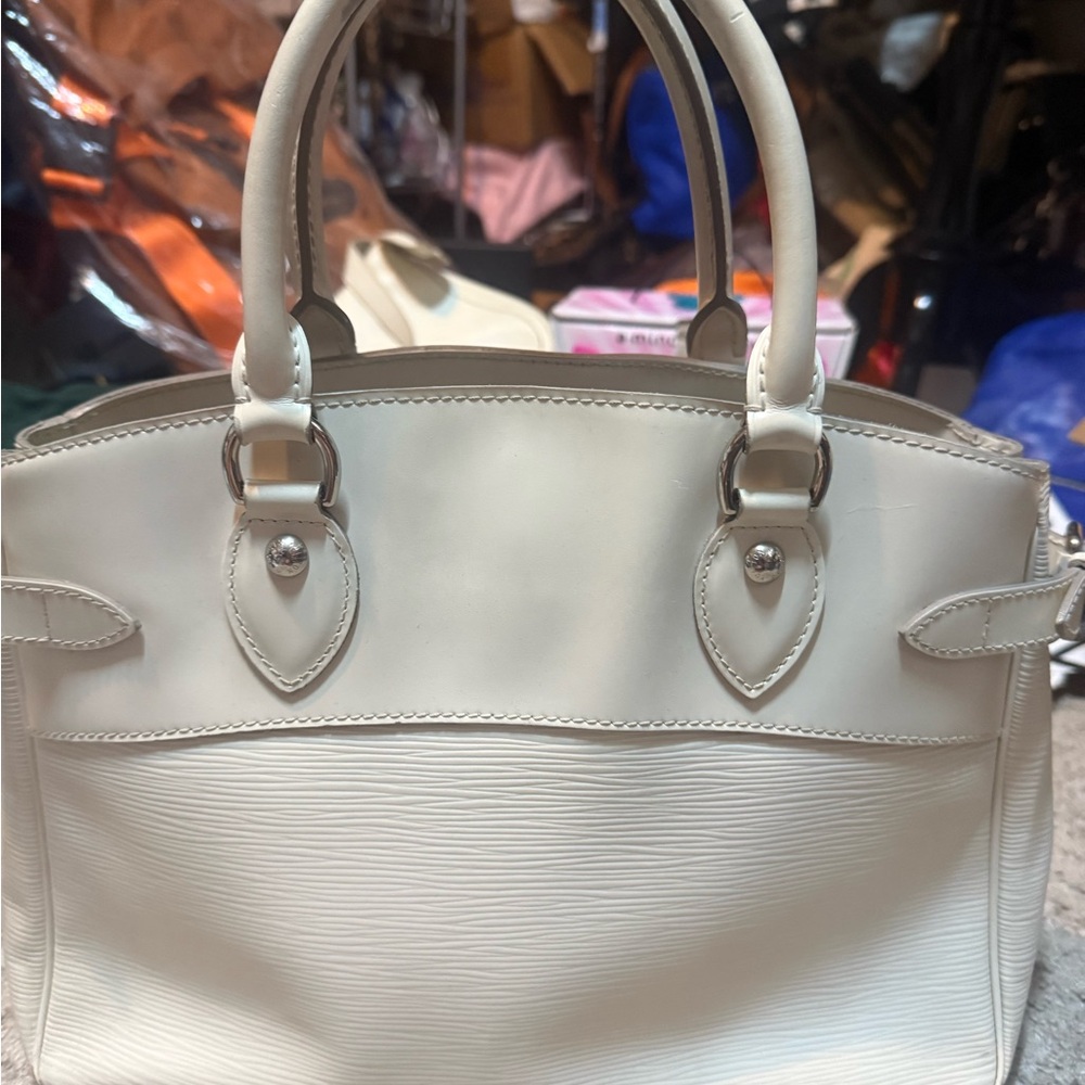 Louis Vuitton Cream Shoulder Bag